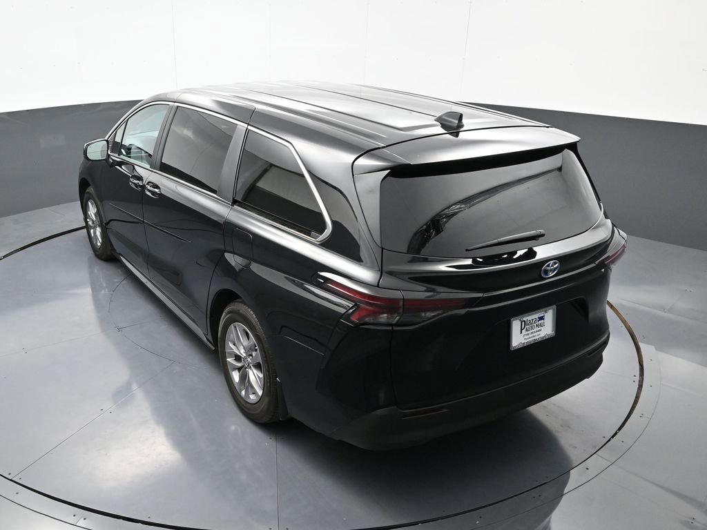 Used 2024 Toyota Sienna LE w/ Protection Package (TMS) AWD/4WD image 36