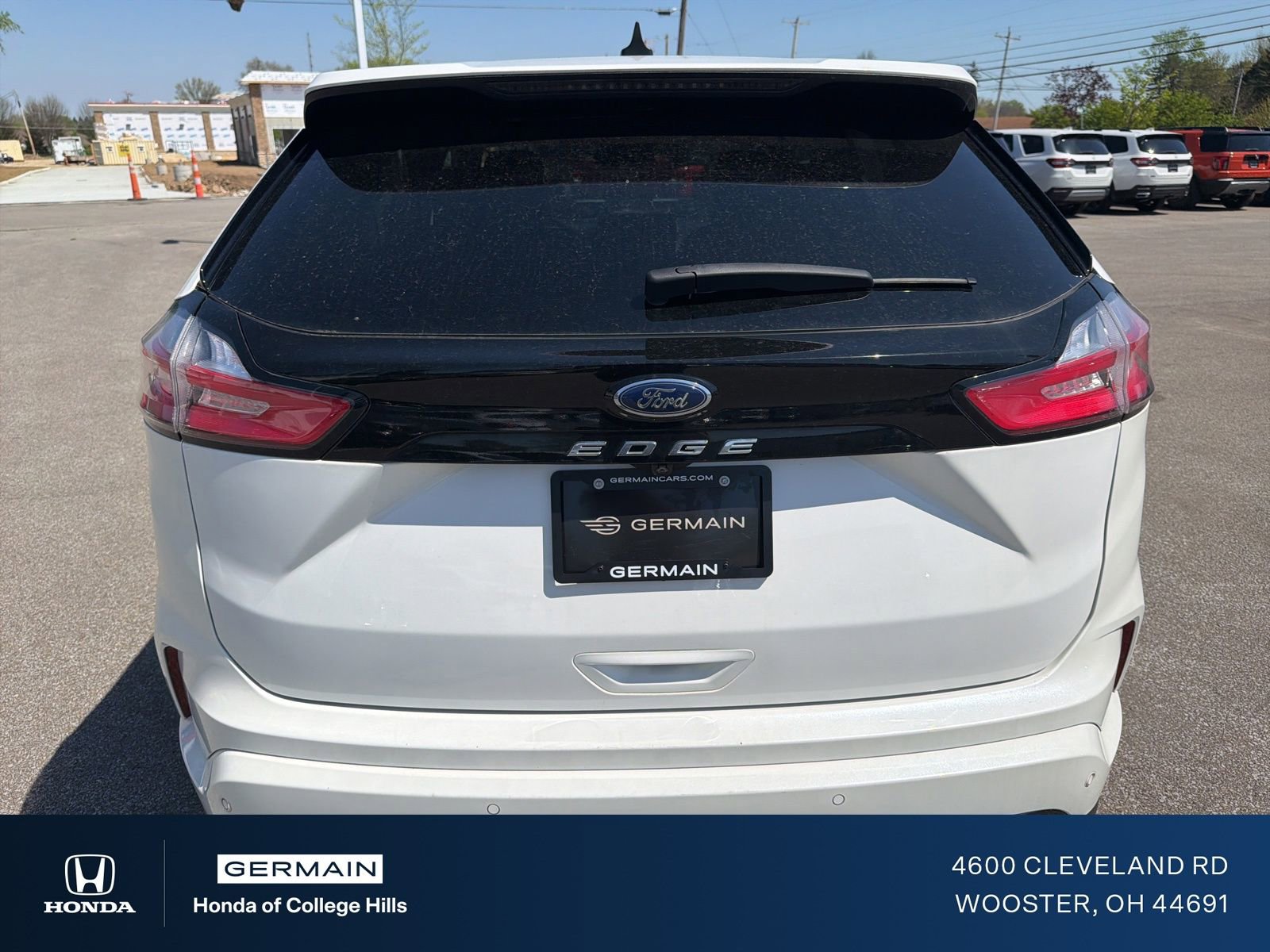 Used 2021 Ford Edge ST-Line w/ Class II Trailer Tow Package AWD/4WD image 3