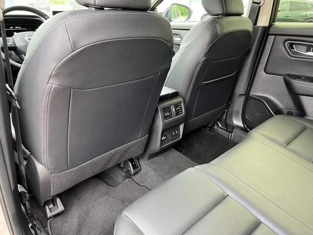 Used 2025 Nissan Rogue SL w/ Tech Package AWD/4WD image 33