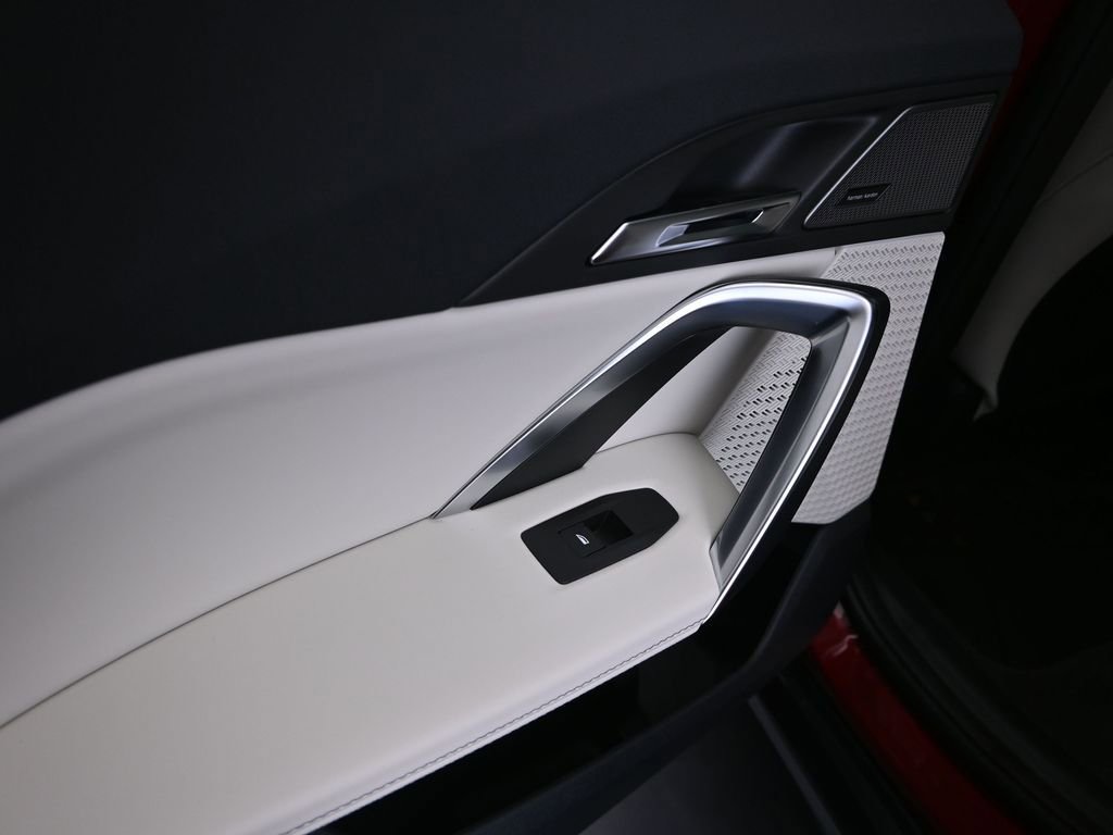 New 2026 BMW X1 xDrive28i w/ Technology Package image 15