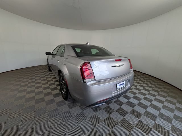Used 2017 Chrysler 300 S AWD/4WD image 12