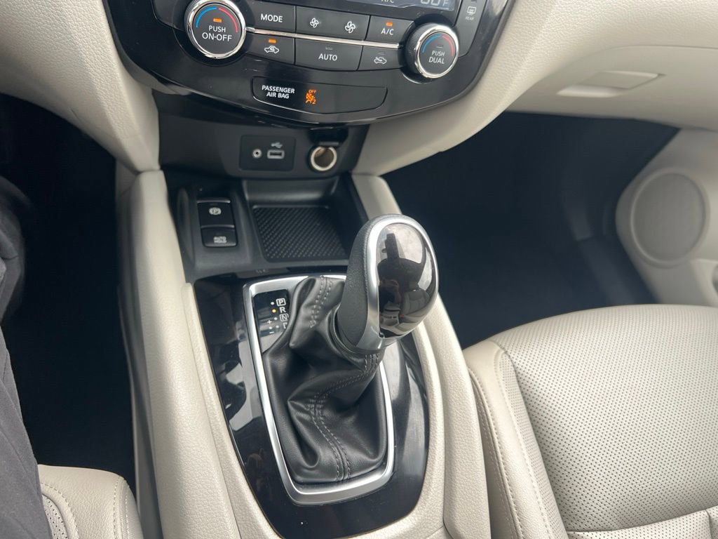 Used 2022 Nissan Rogue Sport SL FWD image 36