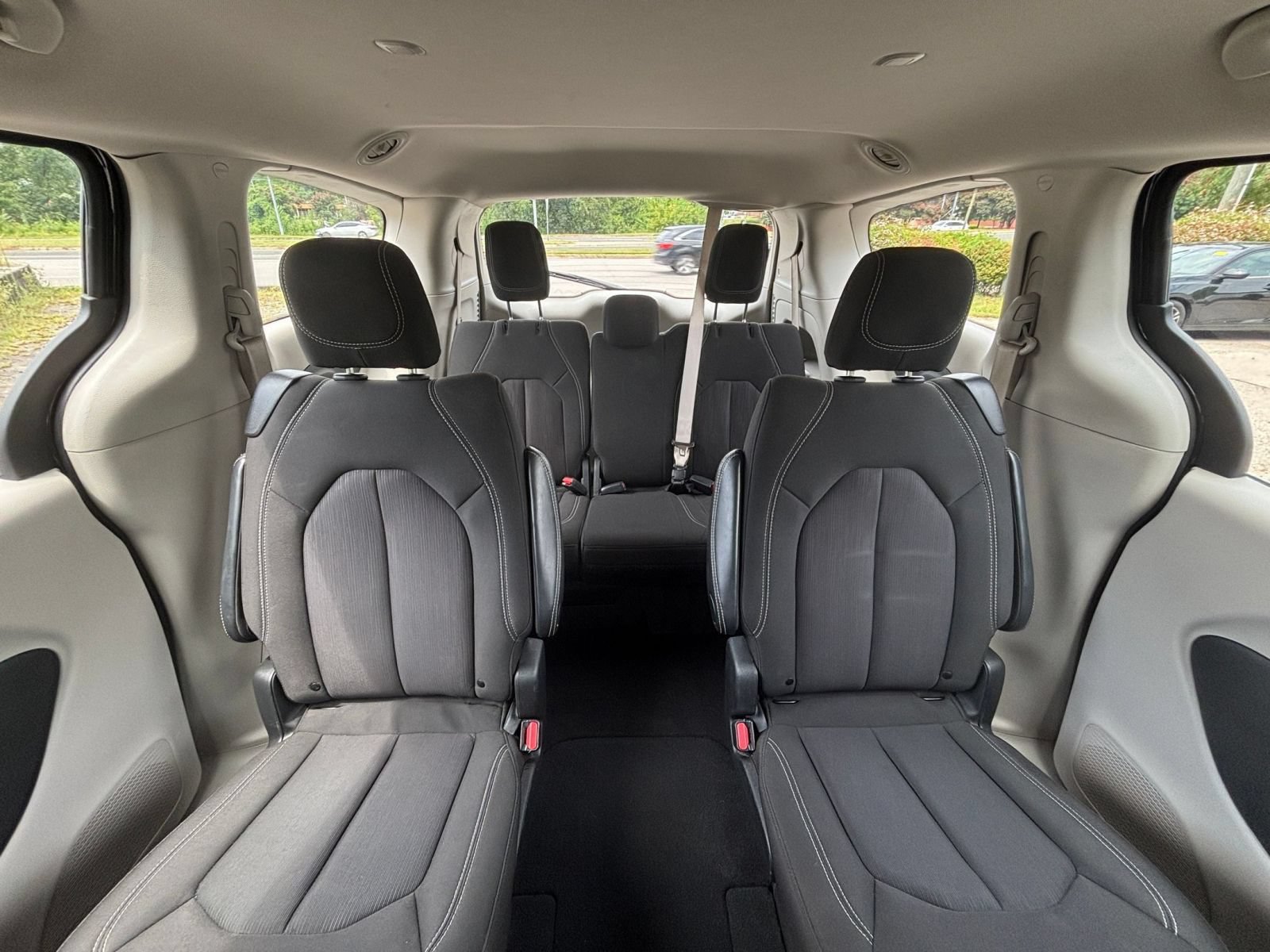 Used 2024 Chrysler Voyager LX FWD image 39