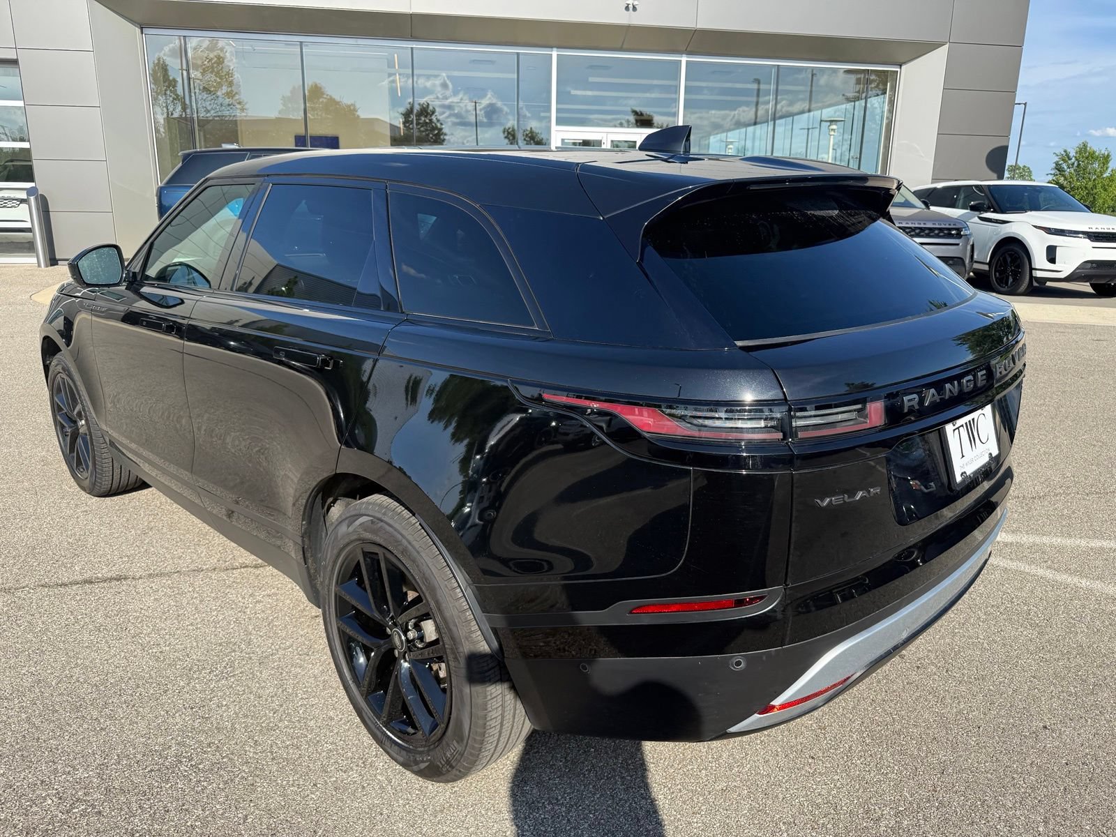 Used 2026 Land Rover Range Rover Velar S AWD/4WD image 7