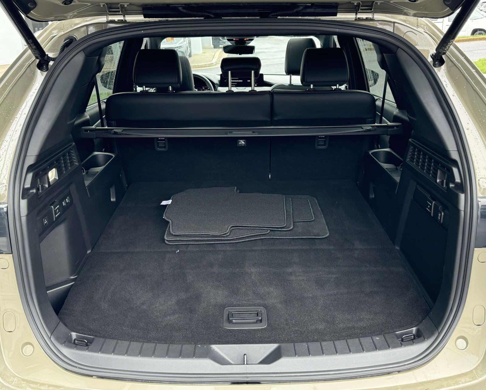 Certified 2025 MAZDA CX-70 Plug-In Hybrid w/ Premium Plus image 14