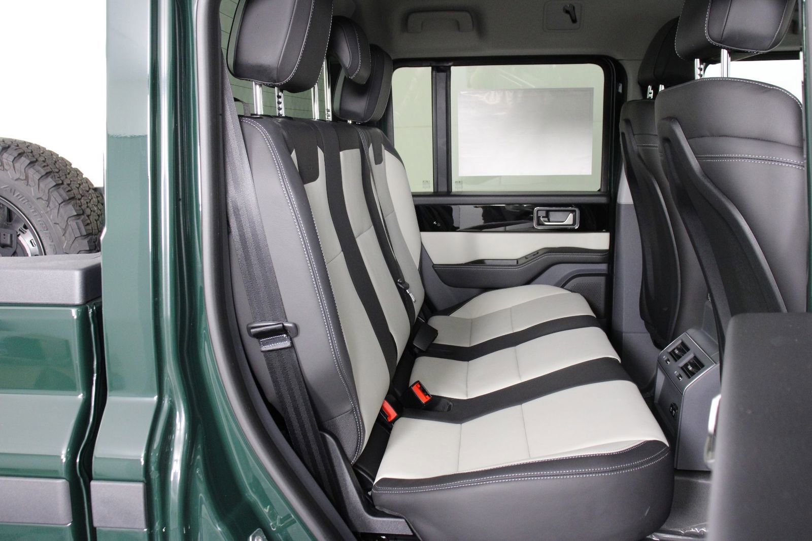 New 2025 INEOS Grenadier Fieldmaster Edition image 13