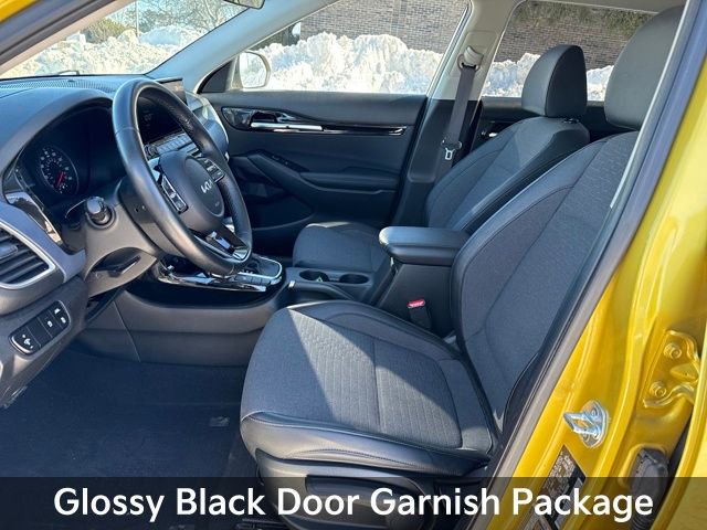 Used 2023 Kia Seltos S w/ Navigation Package image 13