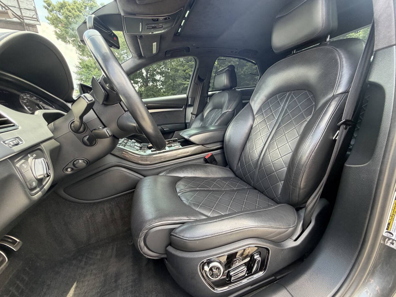Used 2014 Audi S8 AWD/4WD image 5