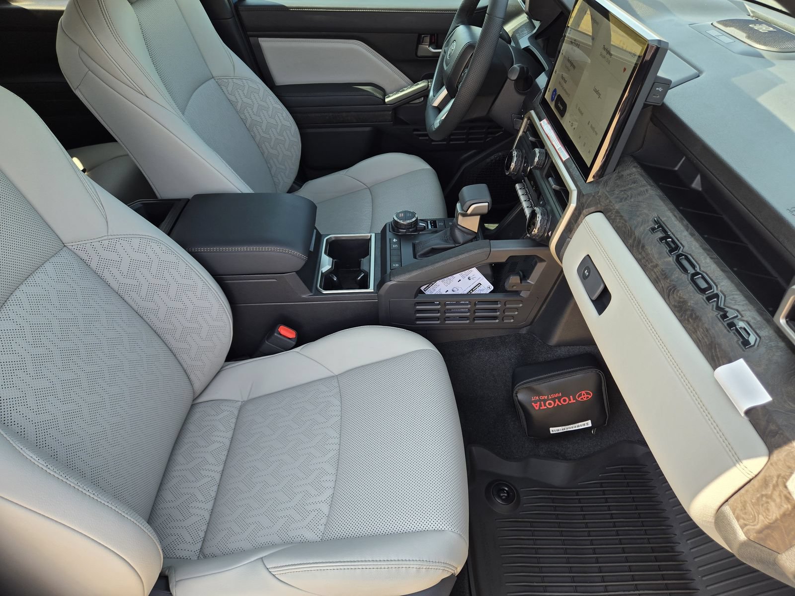 New 2026 Toyota Tacoma Limited AWD/4WD image 13