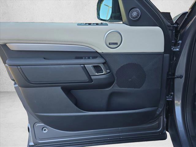 Certified 2024 Land Rover Discovery Dynamic SE image 26