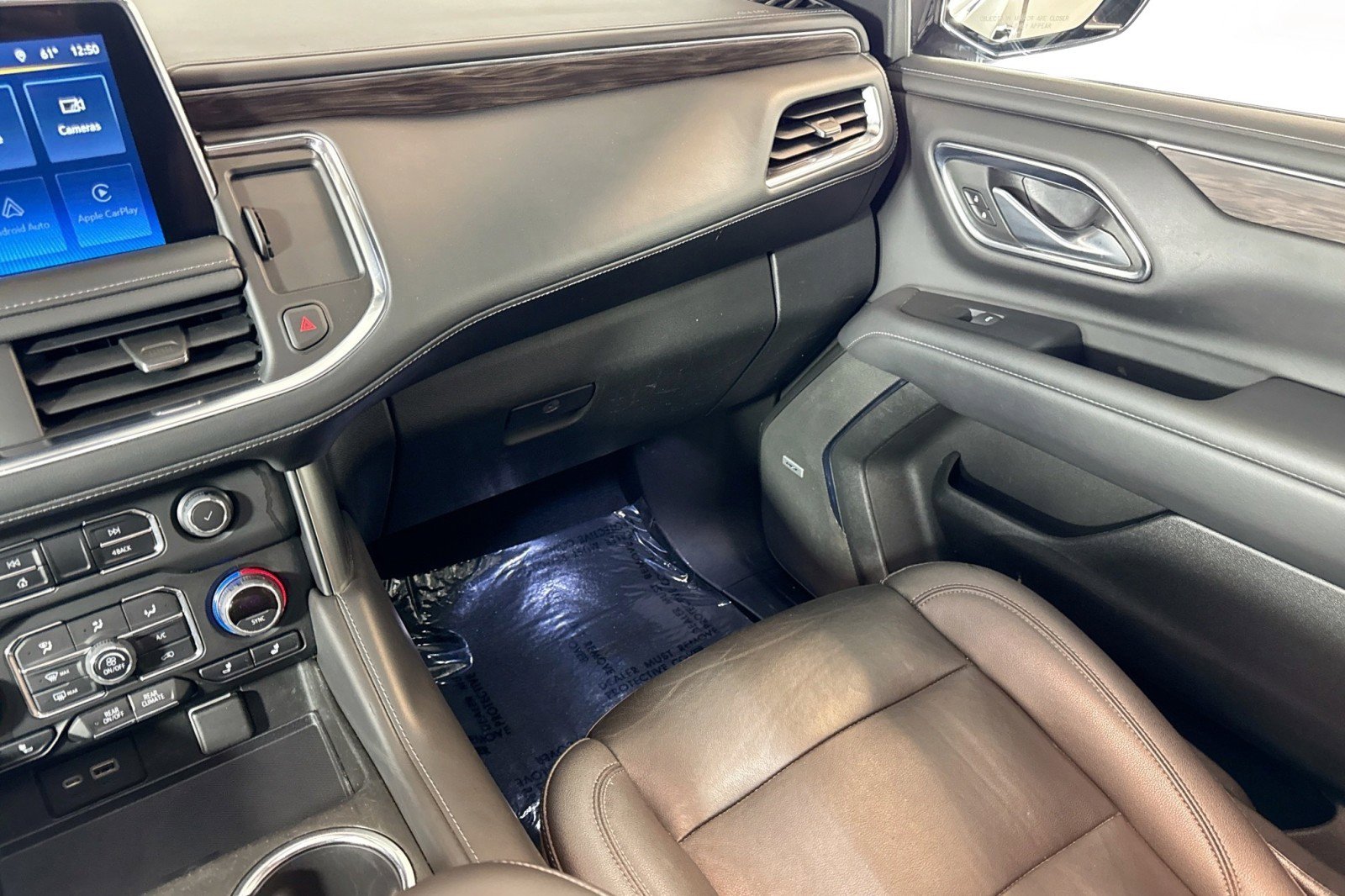 Used 2022 Chevrolet Suburban LT w/ Luxury Package image 22