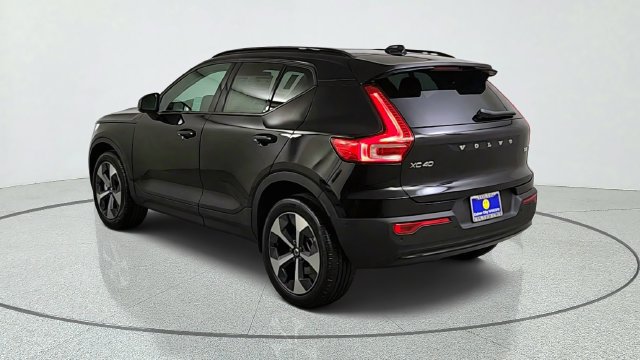 New 2026 Volvo XC40 B5 Plus w/ Protection Package Premier AWD/4WD image 5