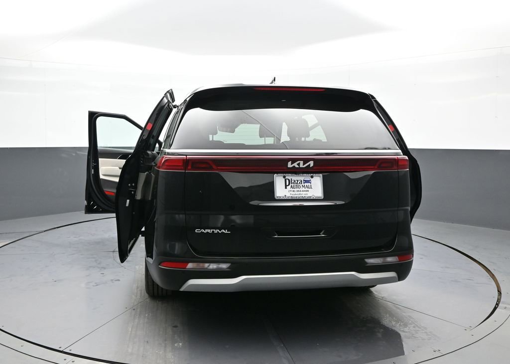 Certified 2023 Kia Carnival EX image 47