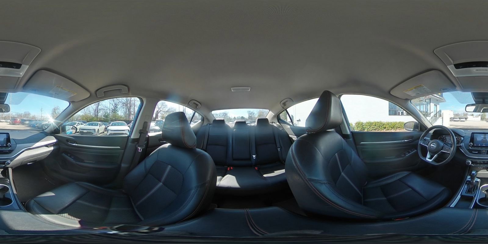 Used 2025 Nissan Altima 2.5 SR FWD image 41