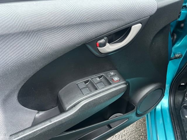 Used 2013 Honda Fit image 30