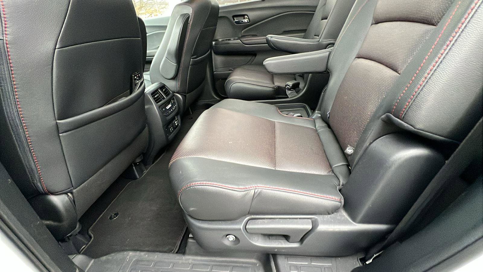 Used 2022 Honda Pilot Black Edition image 19