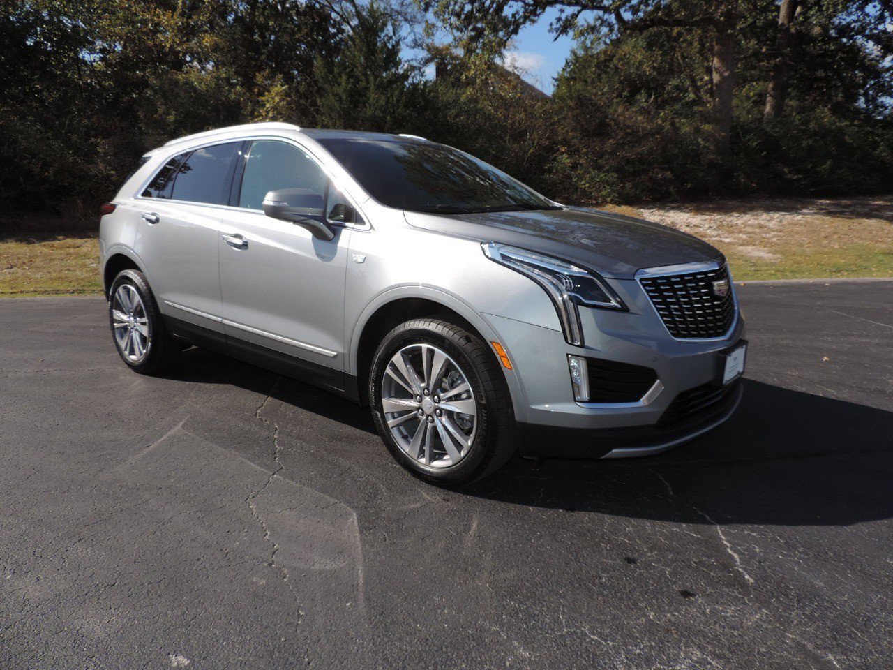 Certified 2025 Cadillac XT5 Premium Luxury image 3