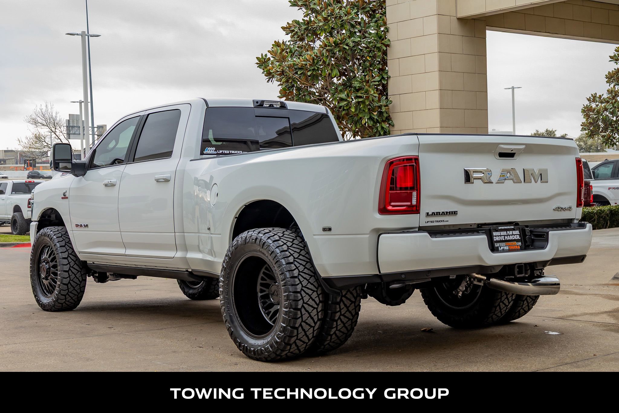 Used 2025 RAM 3500 Laramie image 7