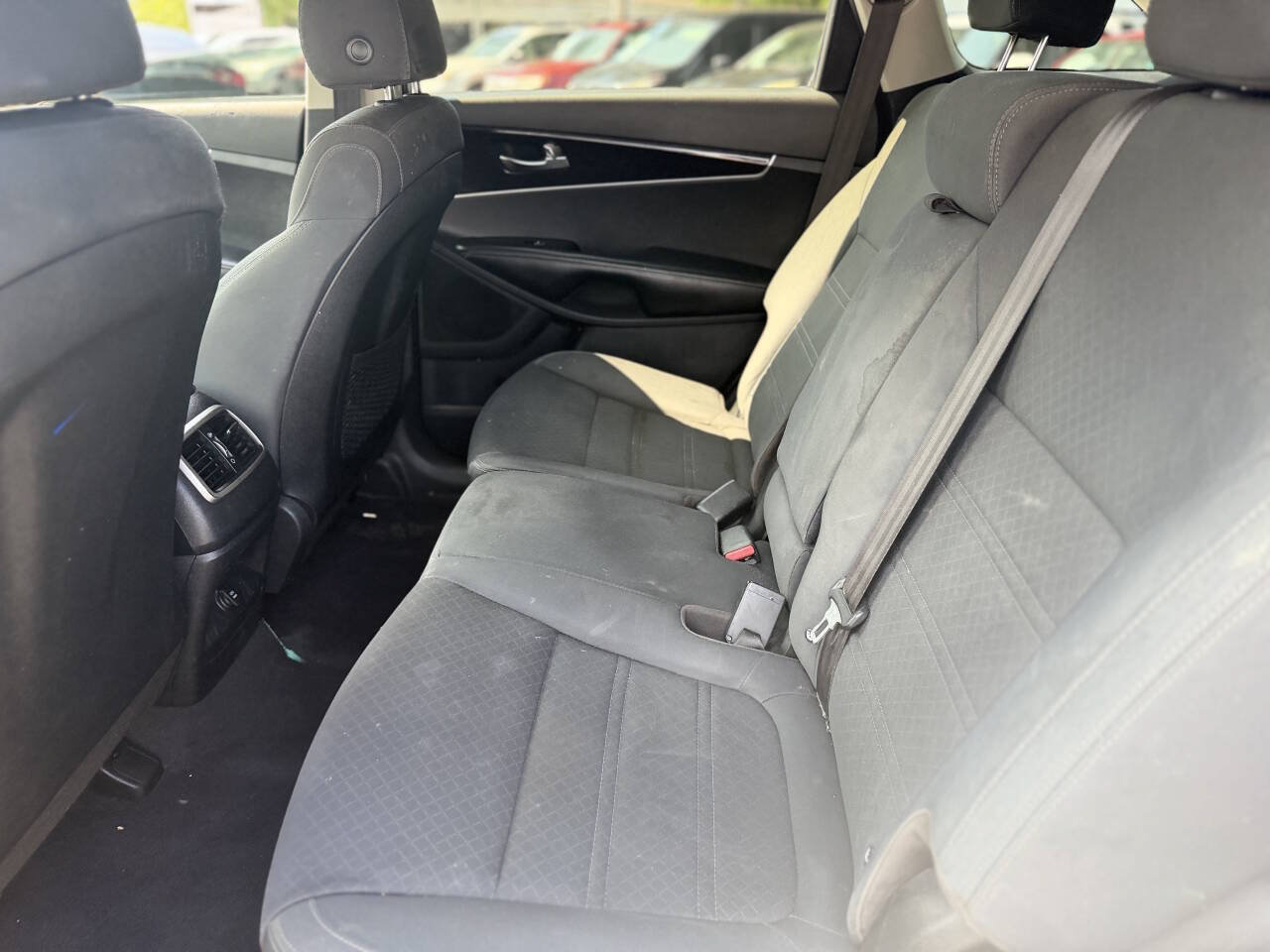 Used 2020 Kia Sorento L FWD image 19