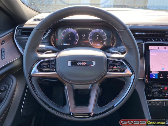 New 2025 Jeep Grand Cherokee Summit w/ Obsidian Package image 18