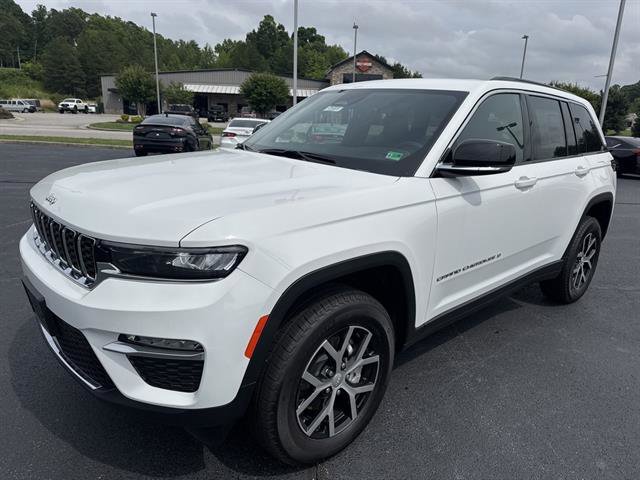 New 2025 Jeep Grand Cherokee Limited w/ Trailer Tow Package