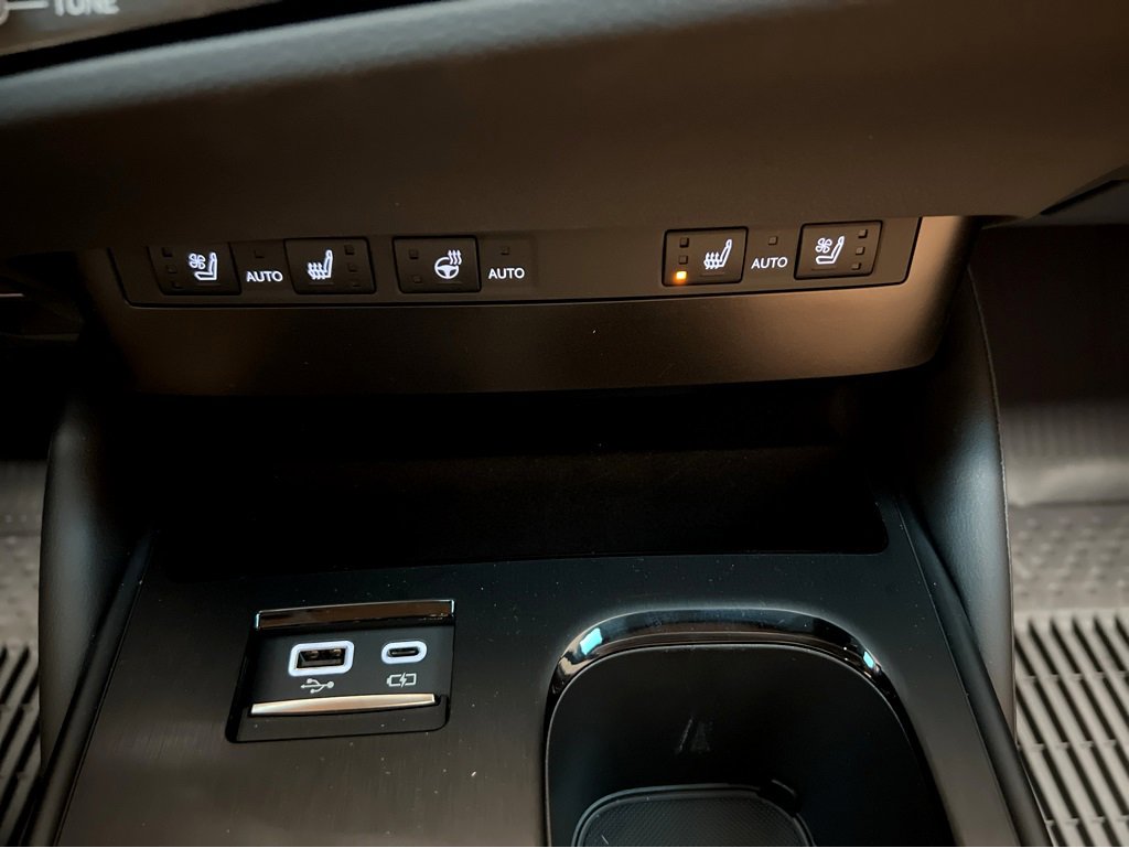 New 2025 Lexus ES 350 w/ Premium Package image 17