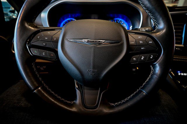 Used 2021 Chrysler Pacifica Touring-L w/ S Appearance Package image 29