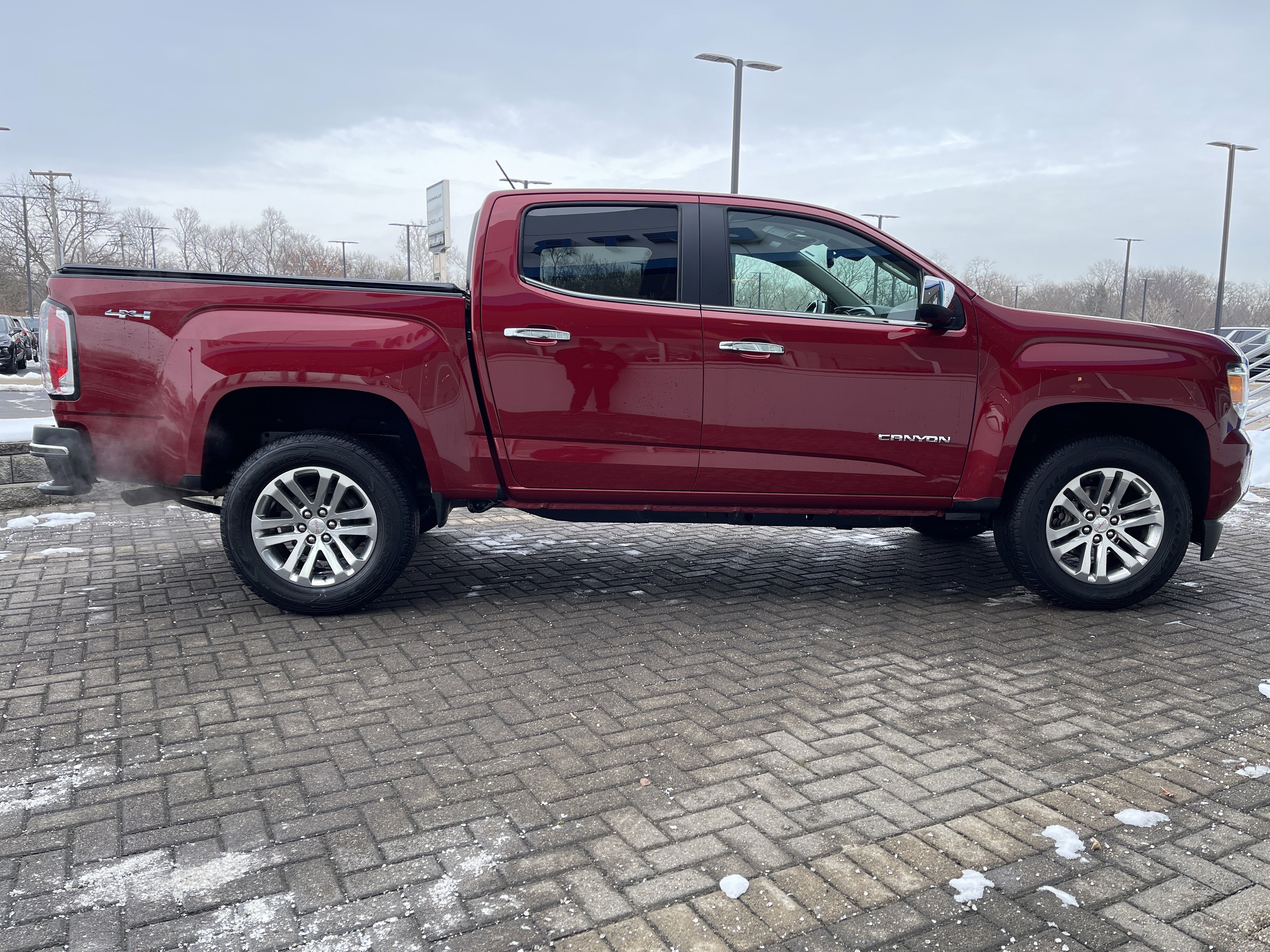 Used 2020 GMC Canyon SLT w/ Driver Alert Package image 6
