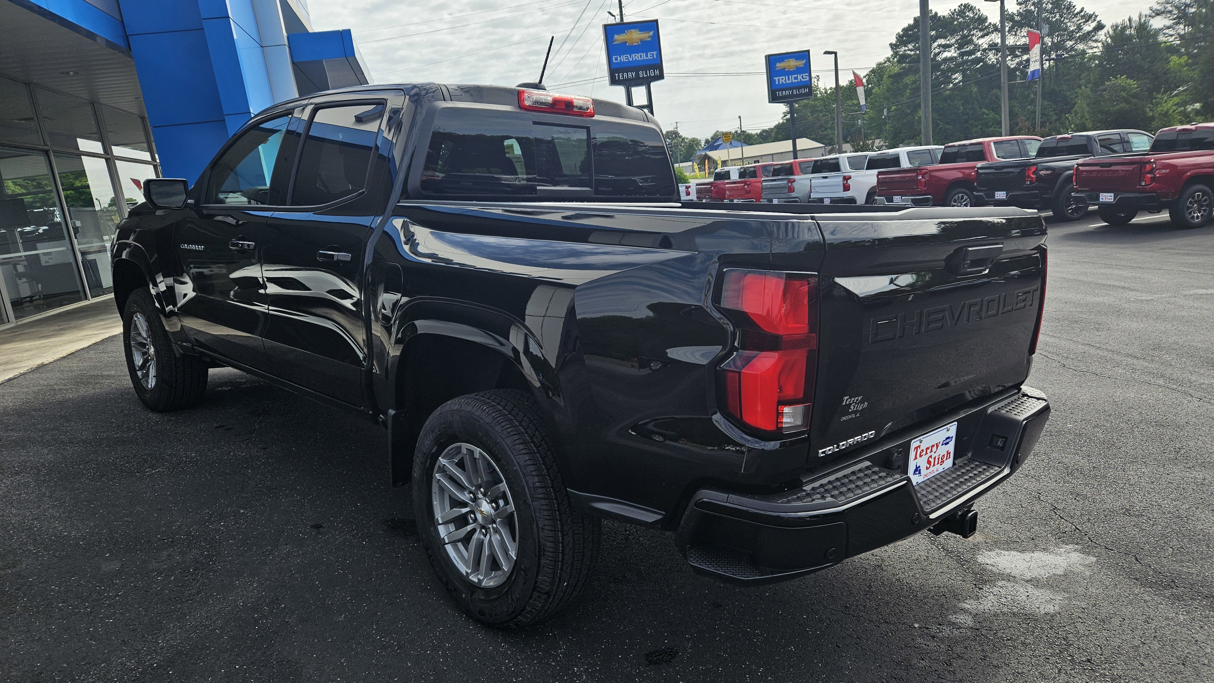 New 2025 Chevrolet Colorado LT w/ LT Convenience Package image 8