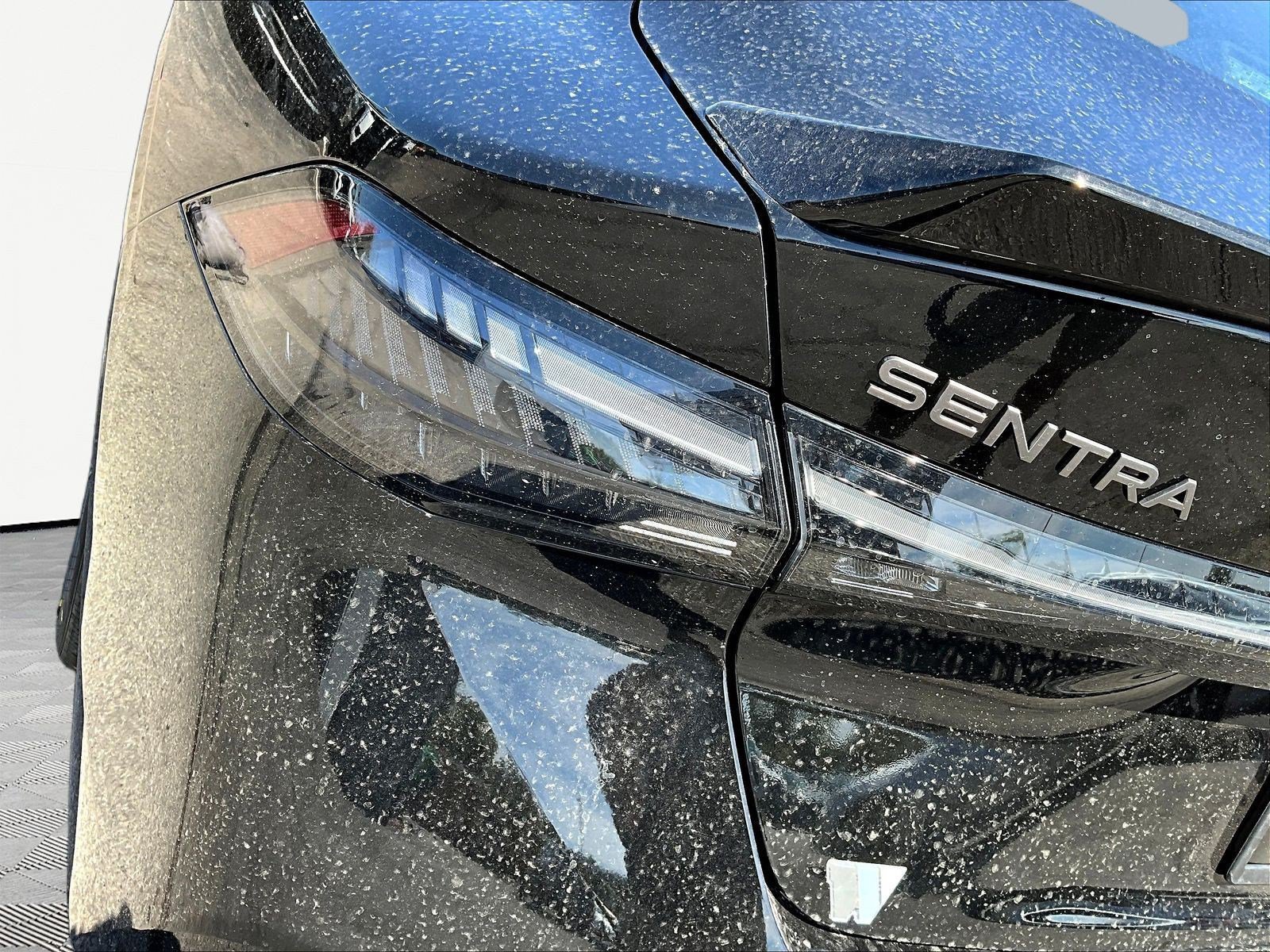 New 2027 Nissan Sentra SR w/ SR Premium Package FWD image 15