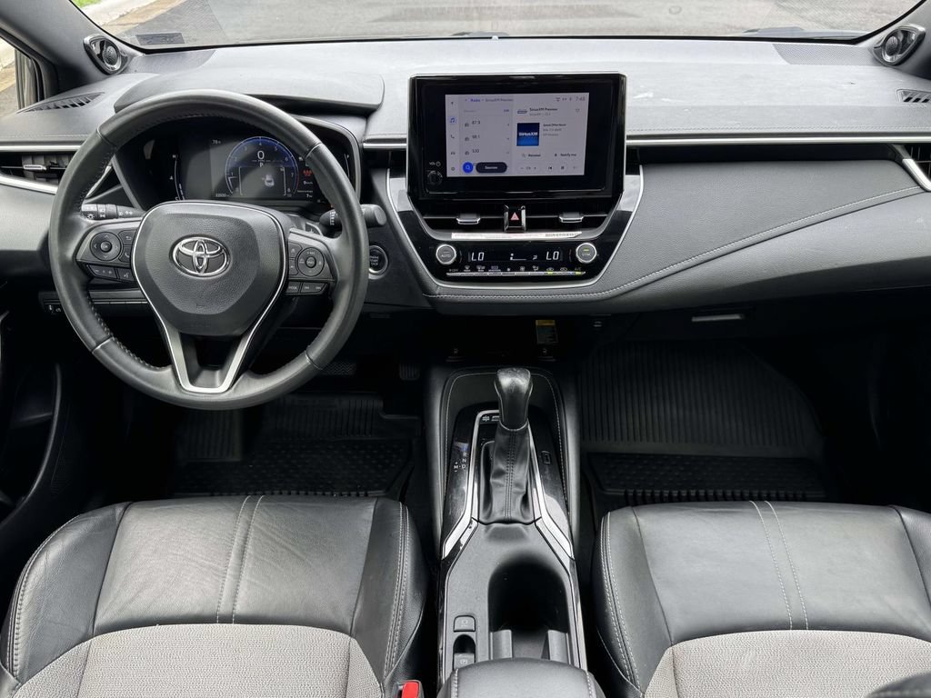 Used 2024 Toyota Corolla XSE FWD image 2