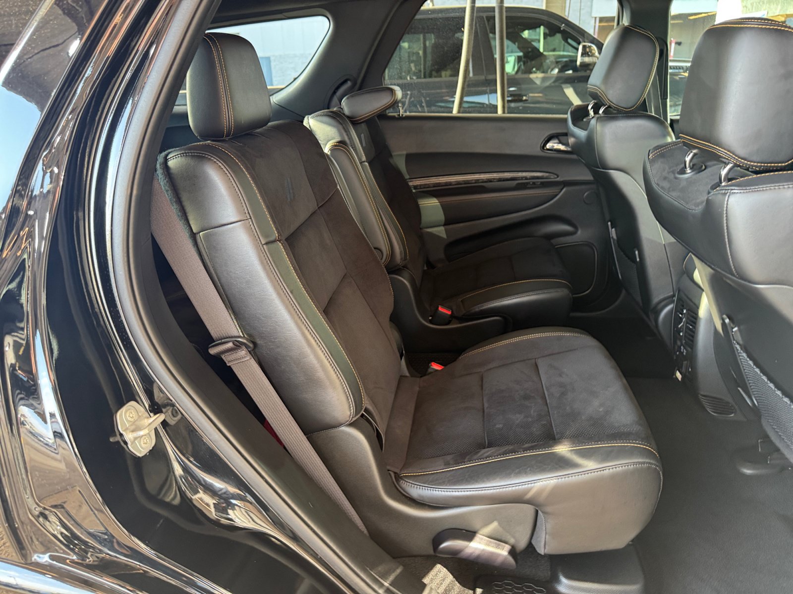 Used 2023 Dodge Durango R/T w/ Hemi Orange Plus Package AWD/4WD image 29