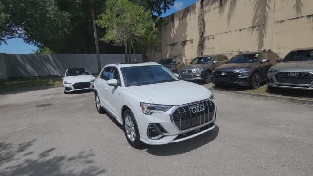 Used 2025 Audi Q3 2.0T Premium AWD/4WD image 2