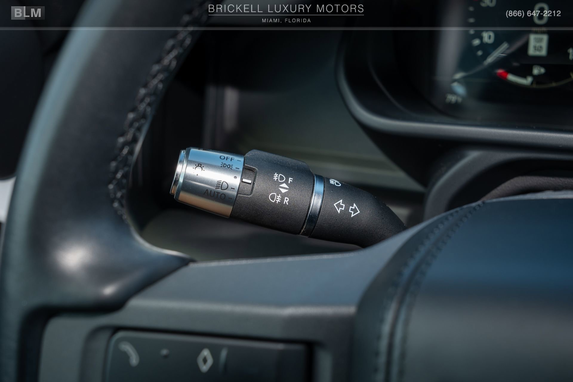 Used 2022 Land Rover Defender 90 X-Dynamic HSE image 29