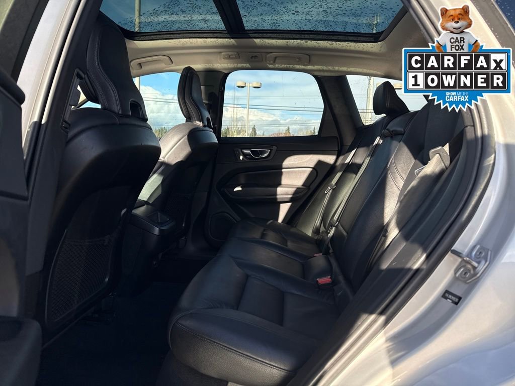 Used 2022 Volvo XC60 B5 Momentum image 27
