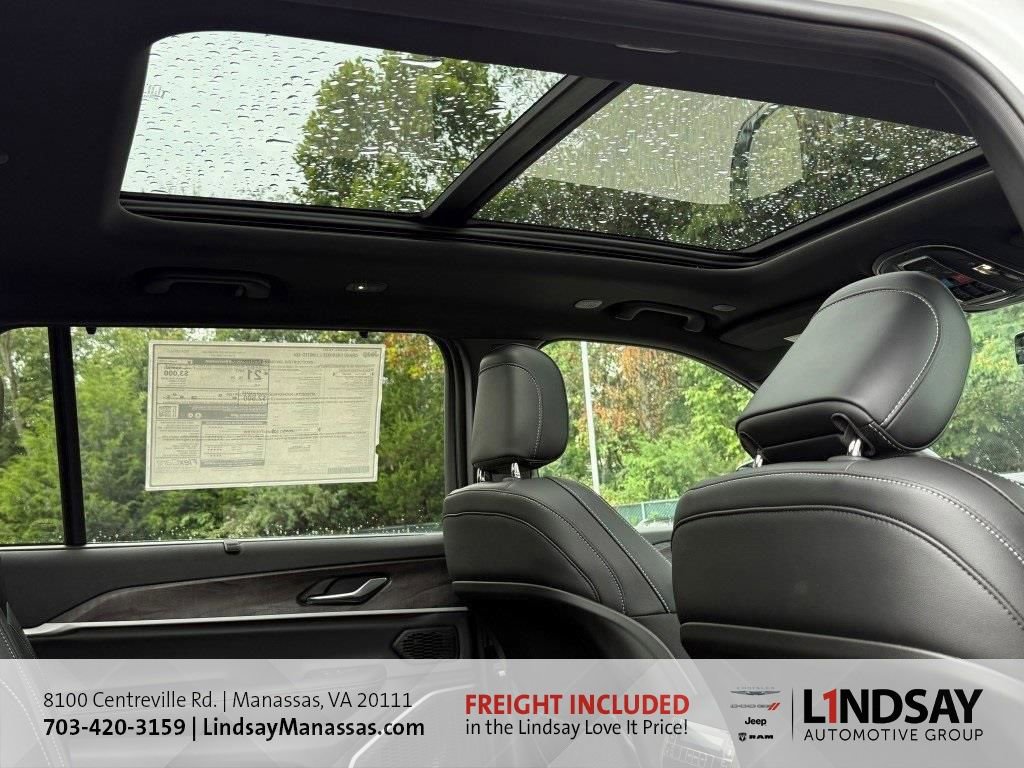 New 2025 Jeep Grand Cherokee L Limited w/ Luxury Tech Group II image 8