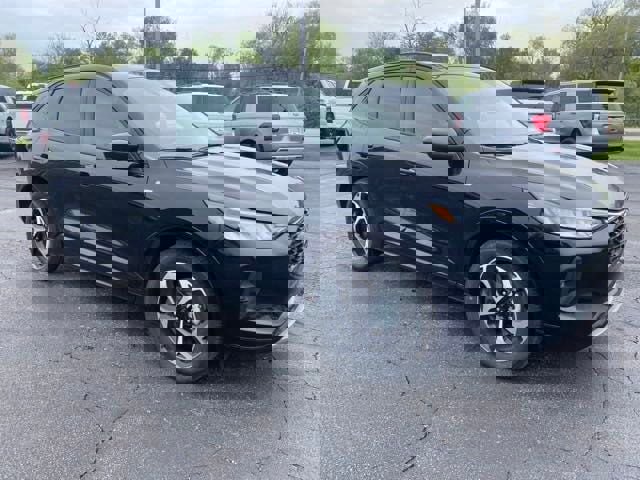 New 2024 Ford Escape ST-Line Select w/ Tech Pack #2 image 9