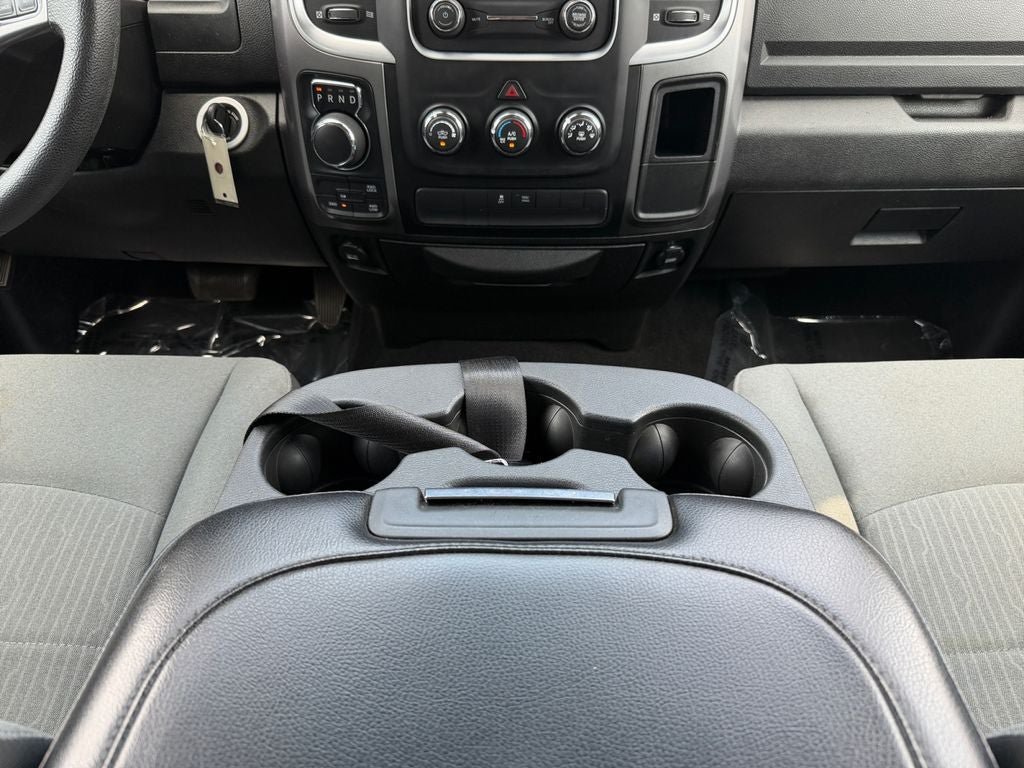 Used 2022 RAM 1500 Classic SLT AWD/4WD image 12