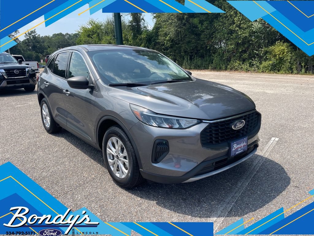 Used 2024 Ford Escape Active FWD image 1