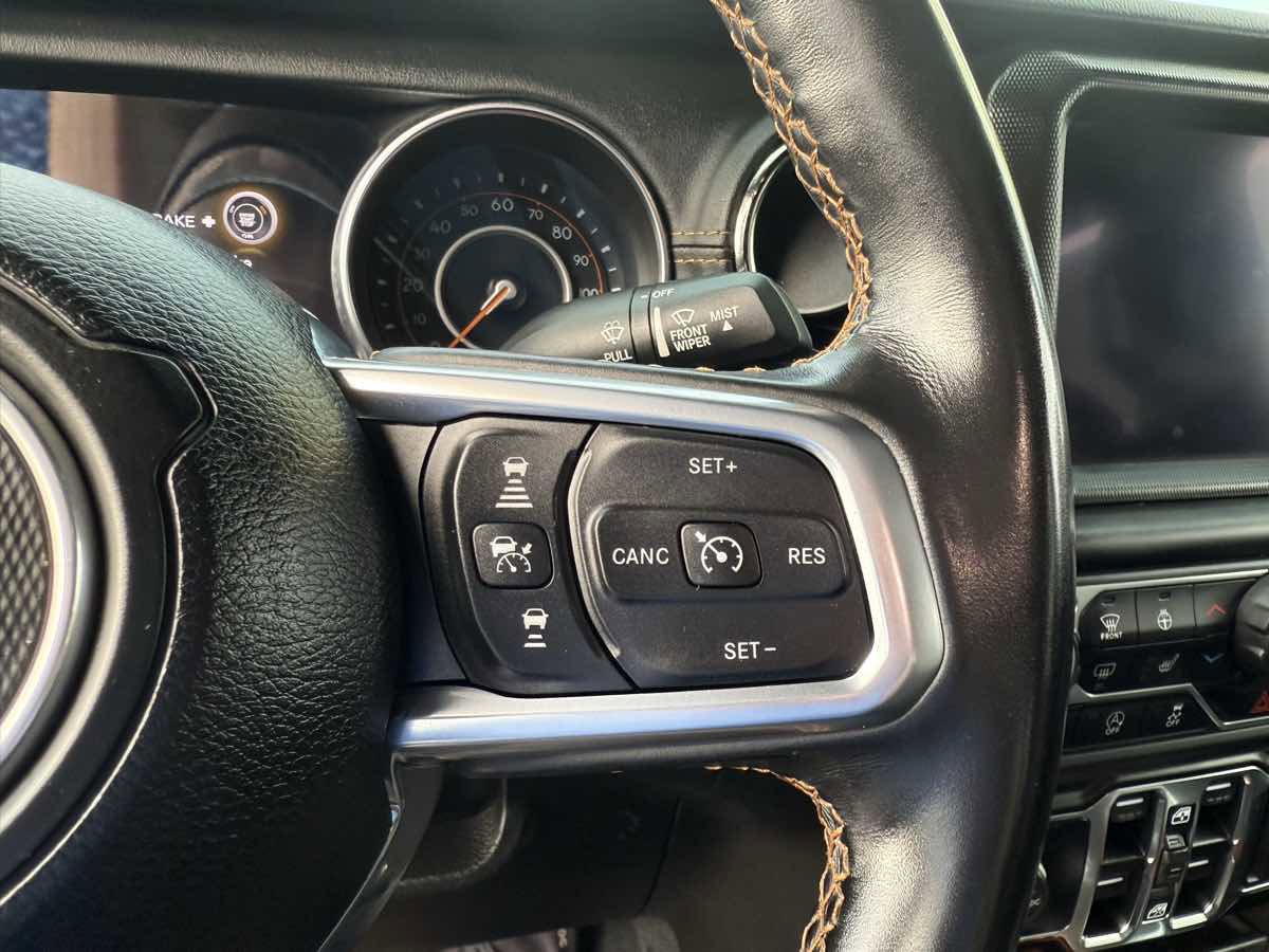 Used 2022 Jeep Gladiator Overland image 32