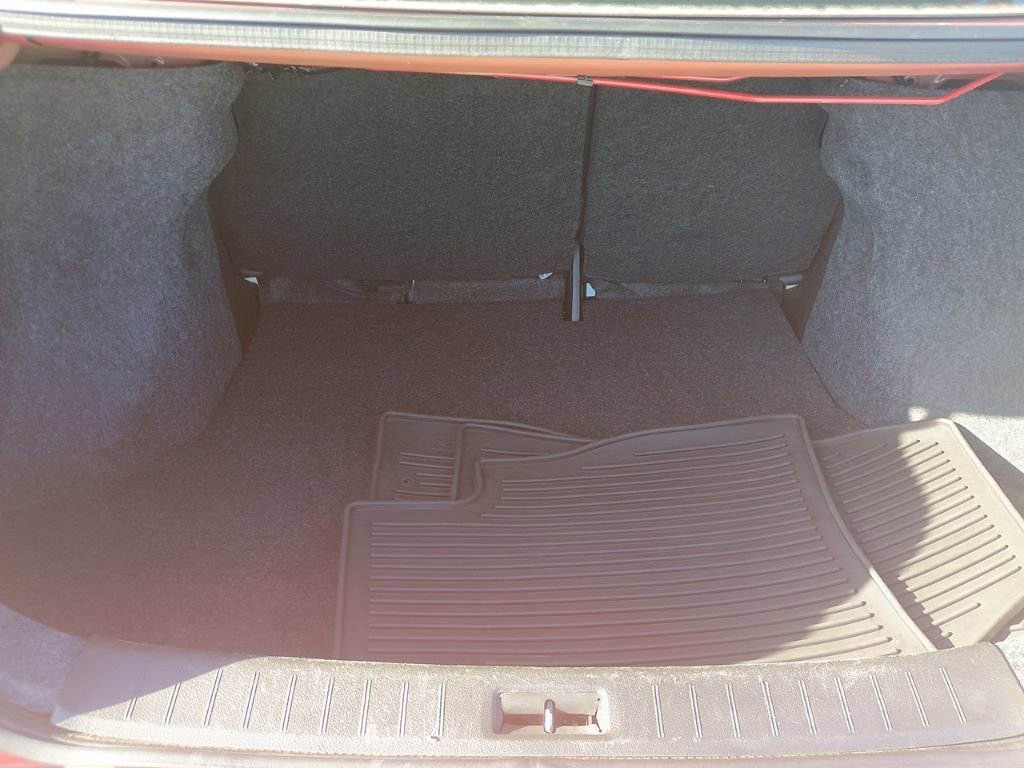 Used 2018 Nissan Sentra SV image 17