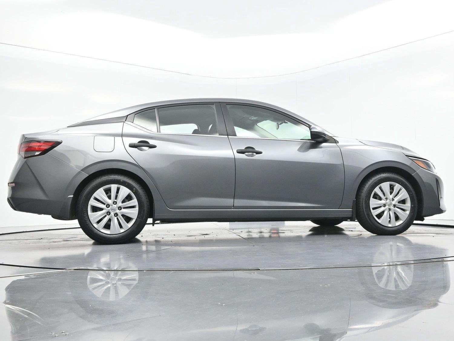 Used 2024 Nissan Sentra S FWD image 49