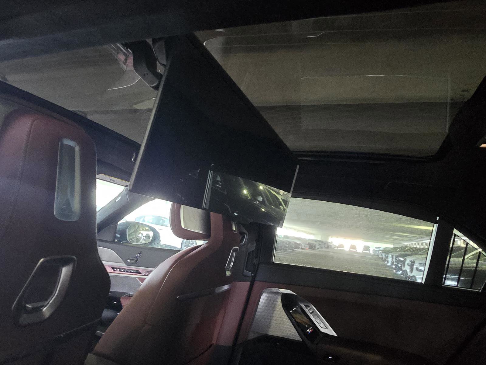 New 2025 BMW 750e xDrive w/ Premium Package image 19