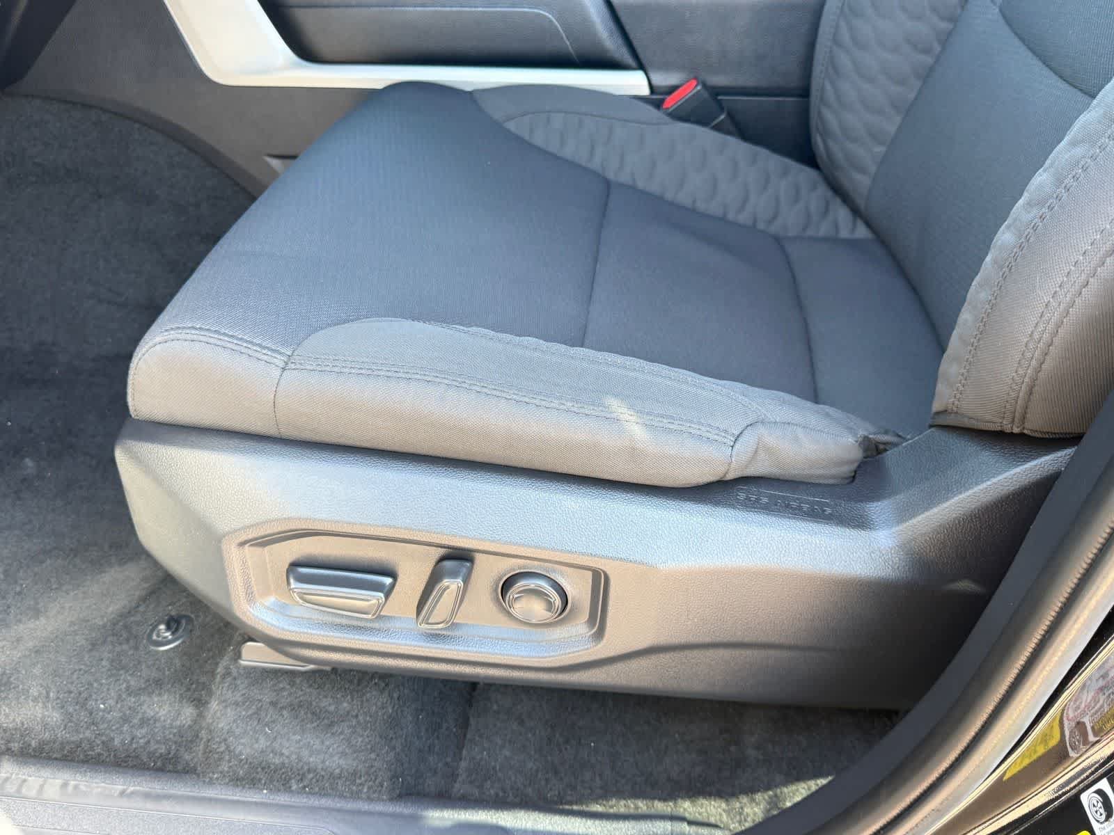 Used 2025 Toyota Tundra SR5 AWD/4WD image 15