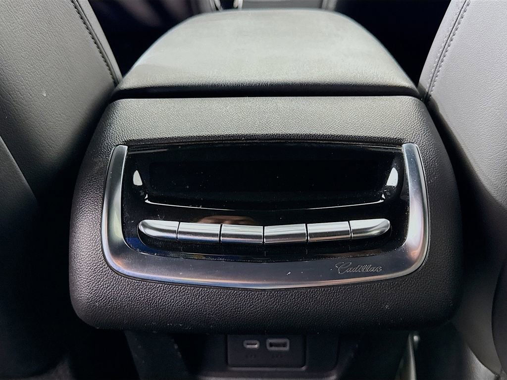 Used 2020 Cadillac XT6 Premium Luxury w/ LPO, Floor Liner Package image 27