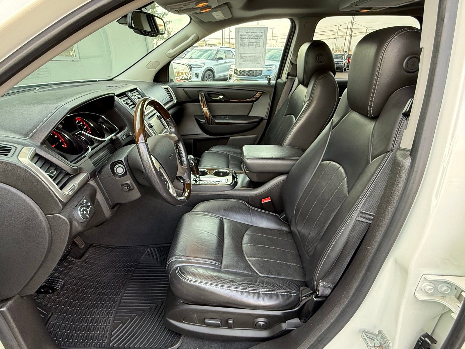 Used 2015 GMC Acadia Denali image 12