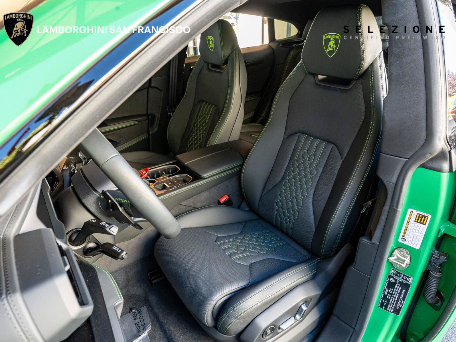 Used 2025 Lamborghini Urus SE AWD/4WD image 19