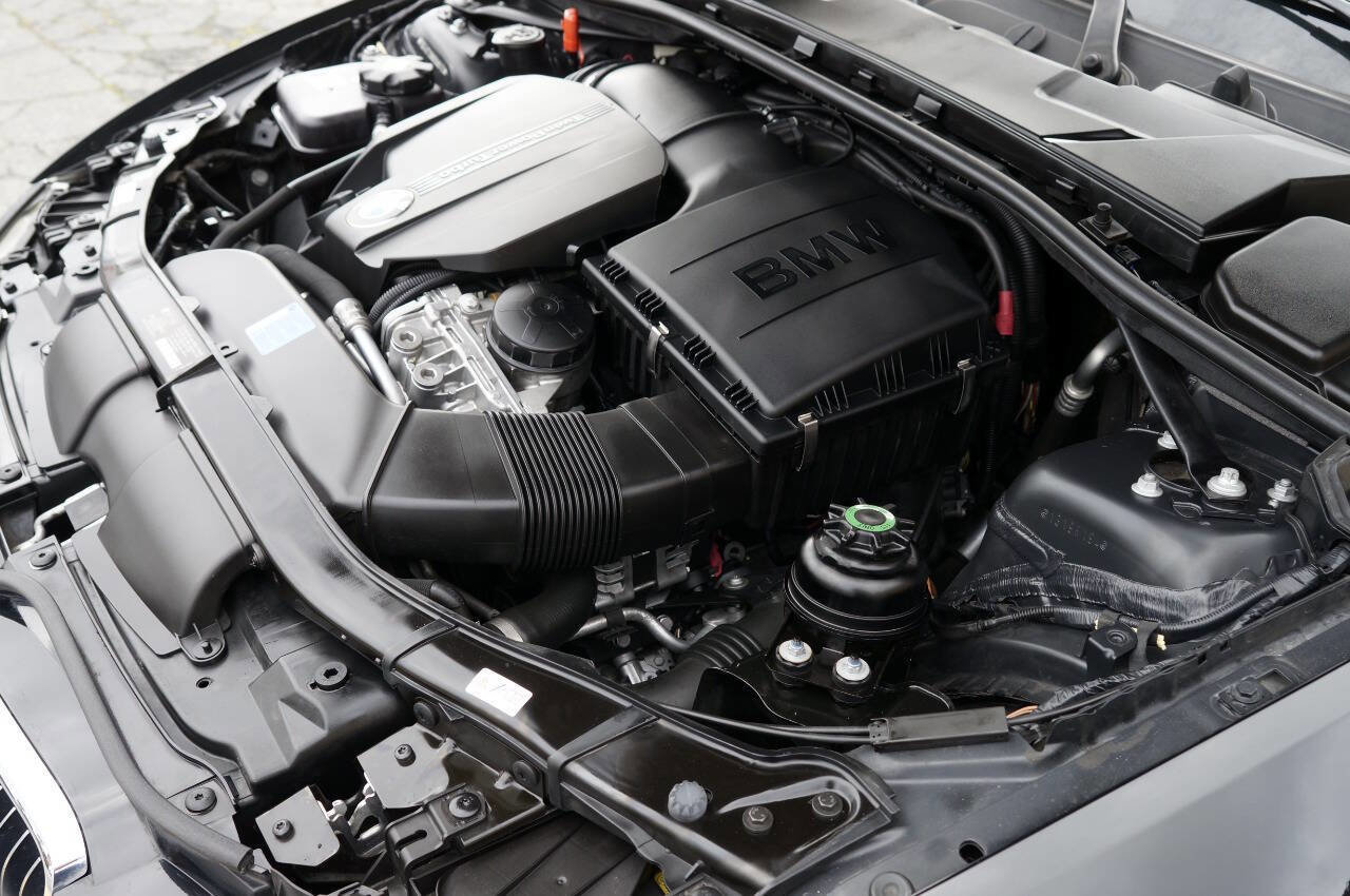 Used 2011 BMW 335i Coupe image 15