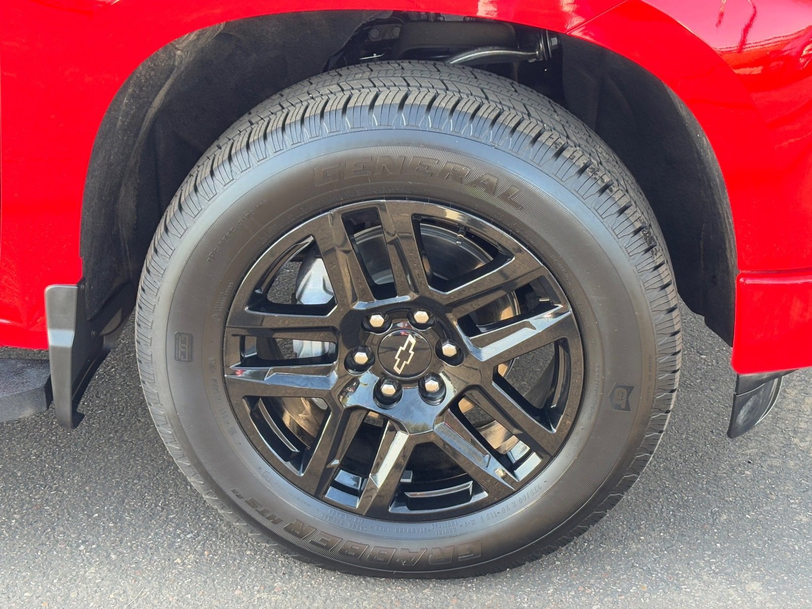 Used 2025 Chevrolet Silverado 1500 Custom image 10