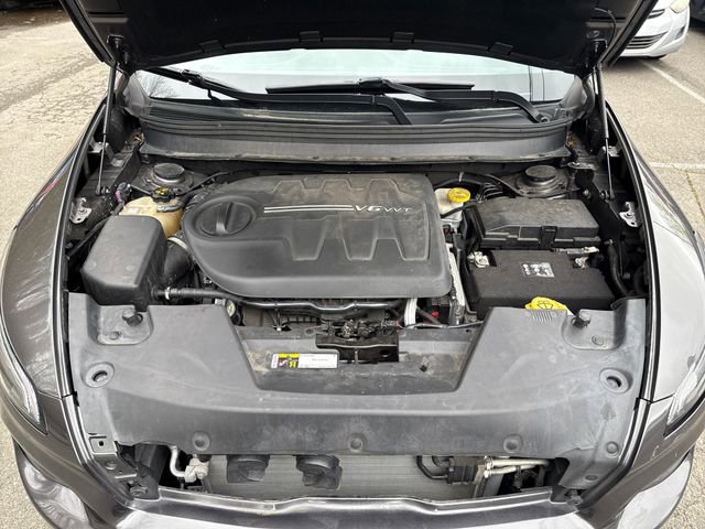 Used 2018 Jeep Cherokee Latitude Plus w/ Comfort/Convenience Group image 30